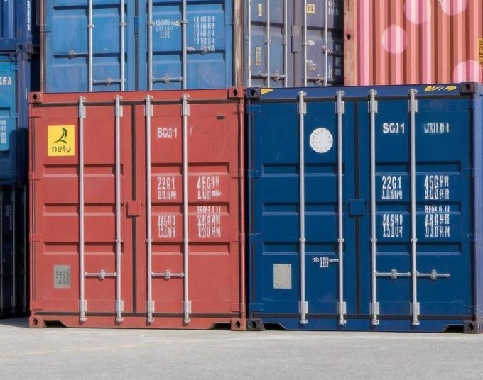 Containere maritime depozitare la EstPoint Containere maritime depozitare la EstPoint